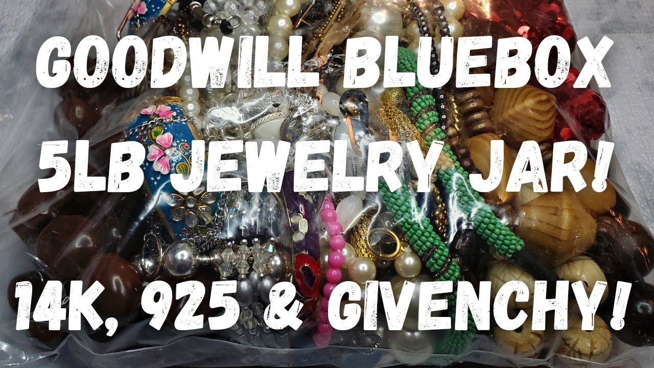 $700 Louis Vuitton?! Jackie Kennedy Collectable and GOLD! Goodwill Bluebox  Mystery Jewelry UNBOXING! 