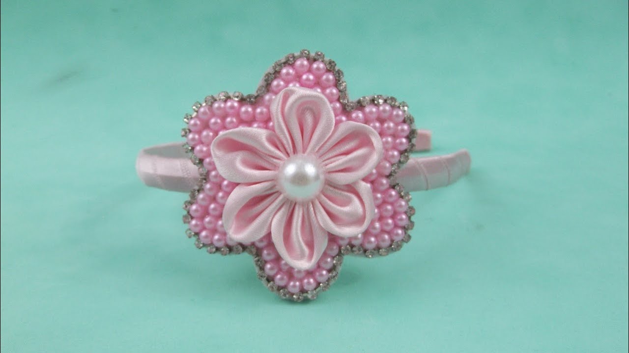 Faça você mesma:Tiara com flor de pérolas e flor de cetim