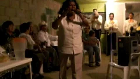 paloma negra (gloria zavala)