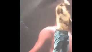 Drake ALS Ice Bucket Challenge On Stage With Lil Wayne