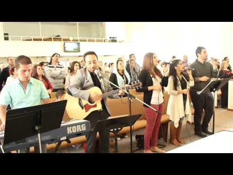 كنيسه المخلص ترنيمه بالدم المسفوك