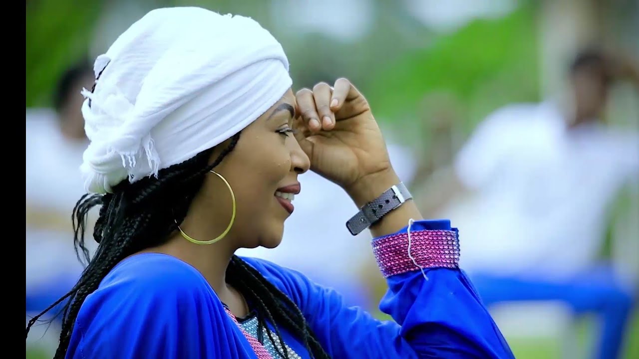 Download Isah Ayagi - Hausa Video Fati Abubakar X Maryam KK and Dan Bale Style