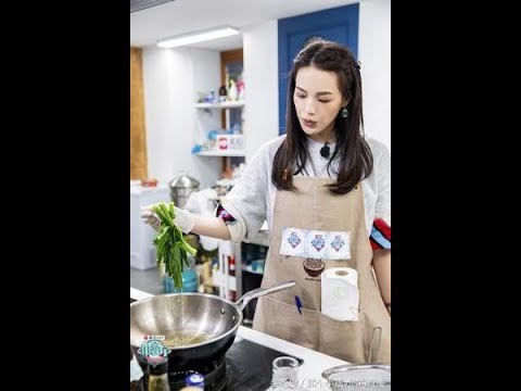 港媒曝料限薪令发威 舒淇赵薇要退回4000万《中餐厅》