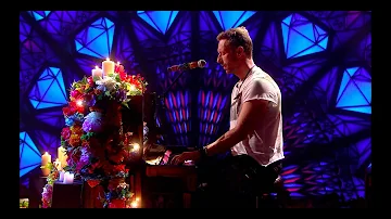 Coldplay - Everglow (Live on The Graham Norton Show)