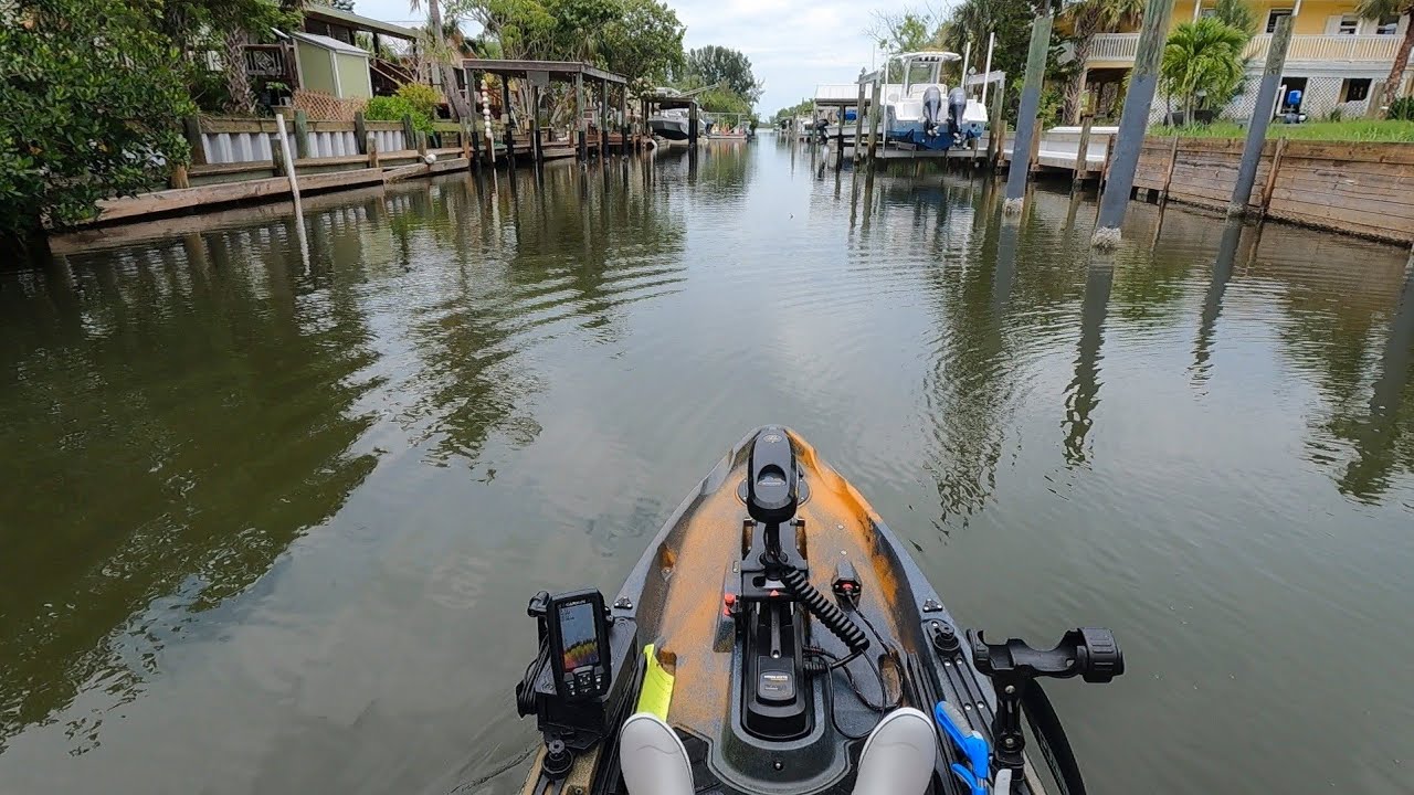 Рыбалка на каяке на реке Себастьян за огромным окунем!