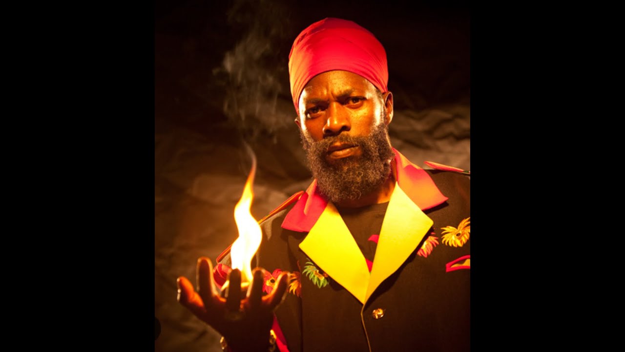 Capleton performing at City Splash 2004 | yardculture - YouTube