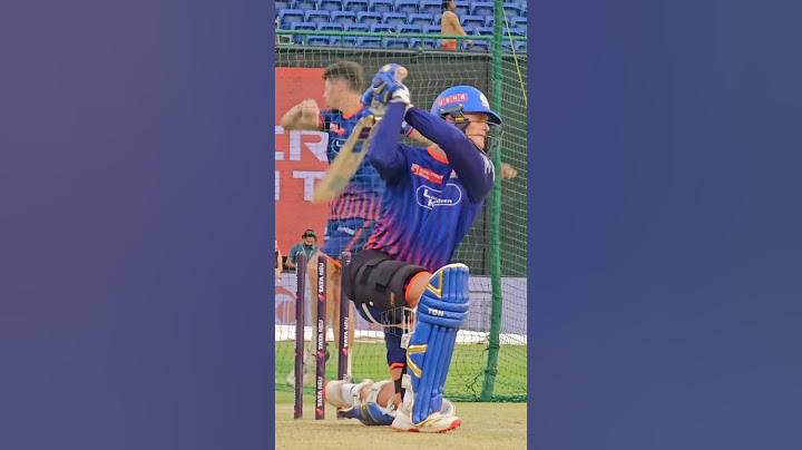 Santner be like bach gaye guru! 😮‍💨😂#MumbaiIndians #PlayLikeMumbai
