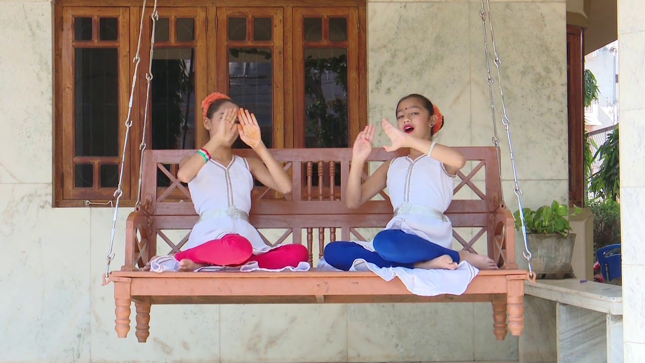 Ghori ke haathoan mein mehendi