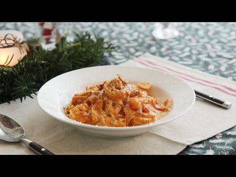 Video: Pasta Nrog Shrimps Nyob Rau Hauv Creamy Sauce