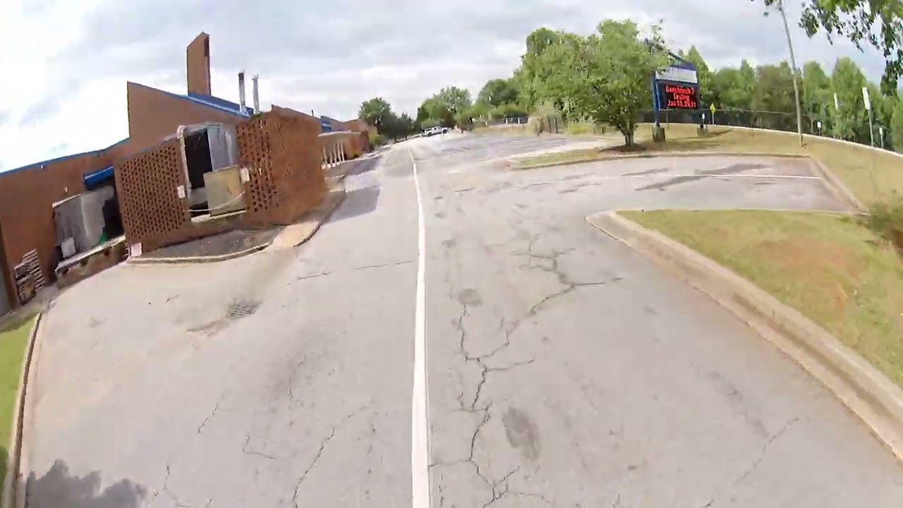 Aythix flying my 2in with DJI goggles & TX 80Kb per sec bitrate render