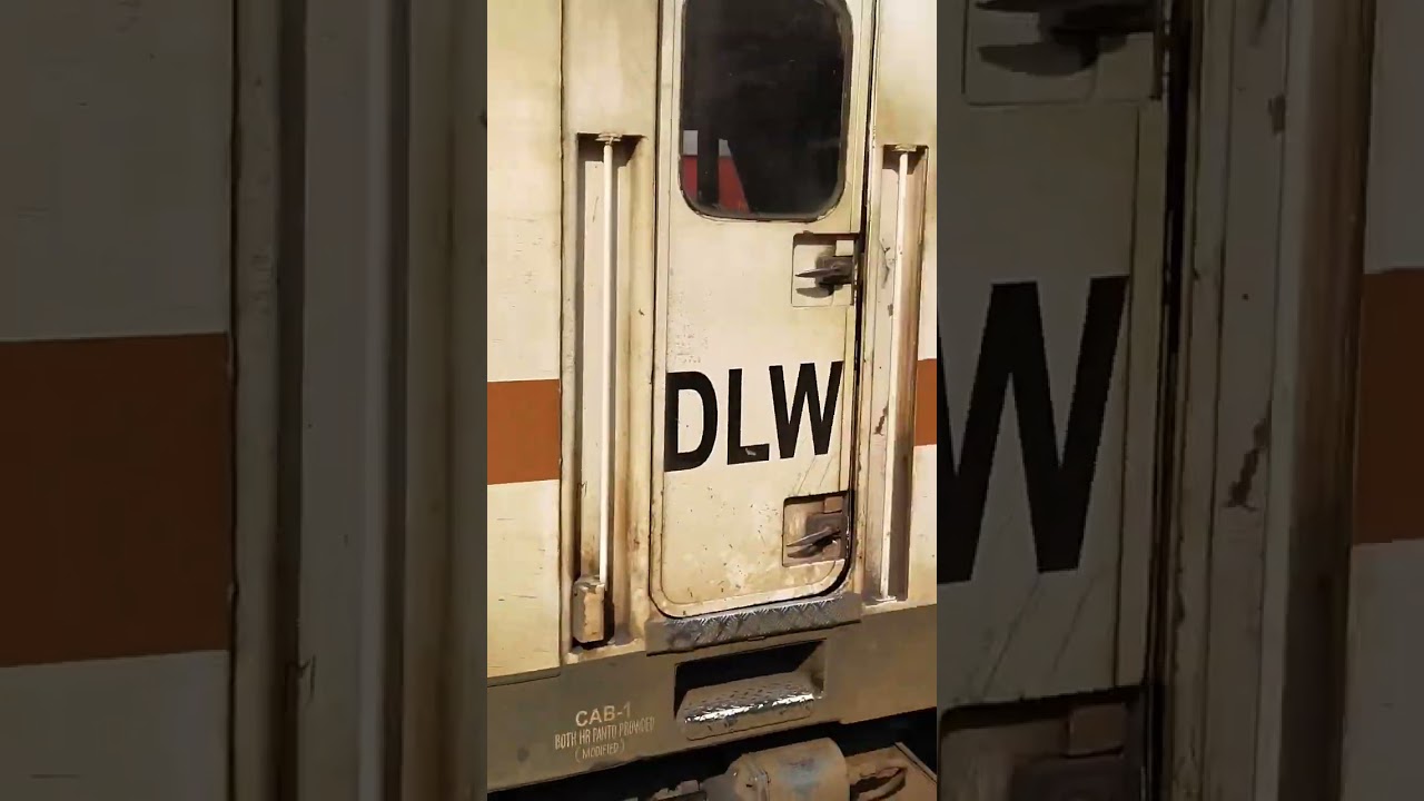 12916 Ashram Express Train ke Sath Wap 5 Vadodara ka