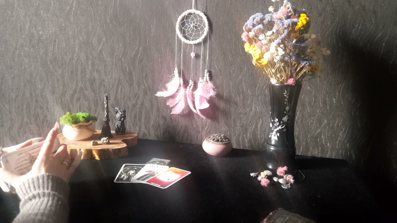 4 Королевы: Как к Вам Относится Загаданный Человек?!.