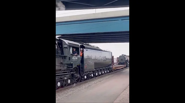 UP 4014 4-8-8-4 pushing UP 5511 2-10-2