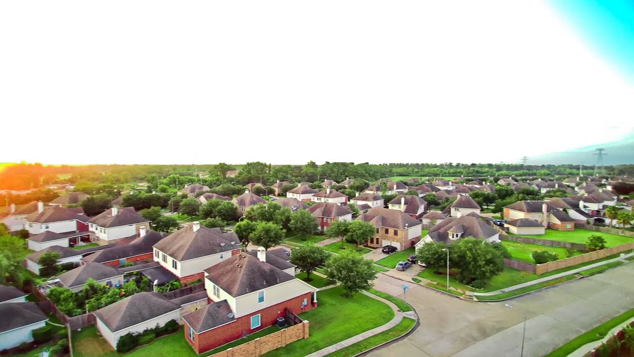 My neighborhood in Sugar Land TX - YouTube