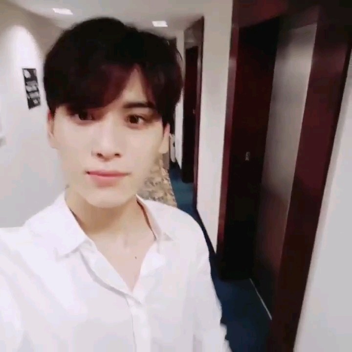 180828 SF9 Twitter - 흔들흔들🙋‍♂️#SF9inBrazil #SF9noBrasil #SF9LATINAMERICATOUR
