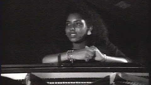 Danielle Chambers (Daughter of Leslie Uggams) Sing...