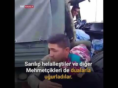 Afrin'e giden askeri konvoydaki Esad'ı, ailesi dualarla uğurladı.