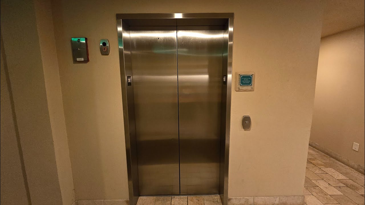 Kapaʻa, Kauai, HI: Otis Hydraulic Elevator binge at Waipouli Beach Resort & Spa