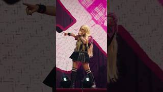 Watch Avril Lavigne Catching video