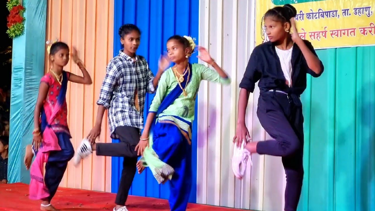 बायका कांडत ना....💞 भातारया रांधत....💕 | पोरींचा लवलि डान्स | Dhanivari Kotbipada