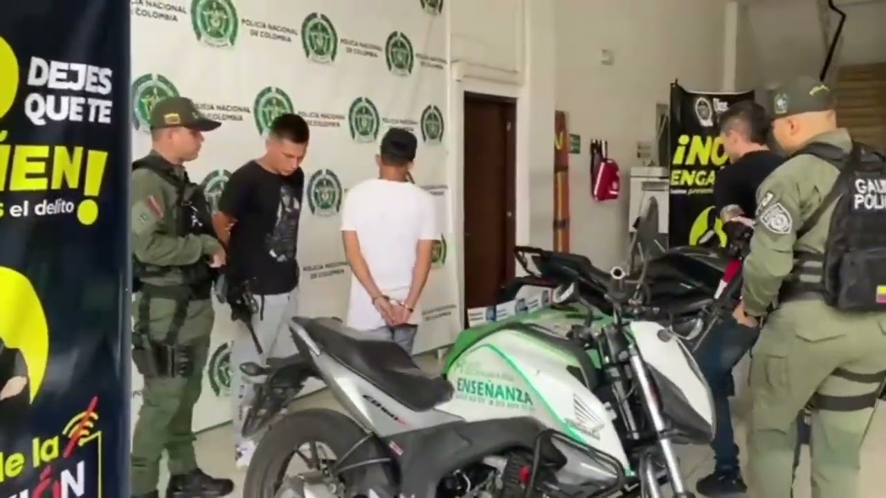 LA POLICÍA EN BUCARAMANGA CAPTURÓ A TRES HOMBRES POR EL DELITO DE EXTORSIÓN