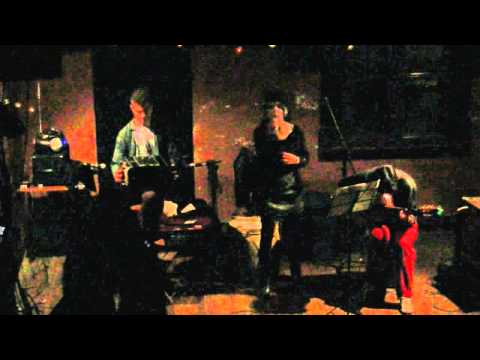 8 El Derrumblé presenta:Nicolas Tognola-Ernesto Herrera y Mariana Novoa Yuyo Verde