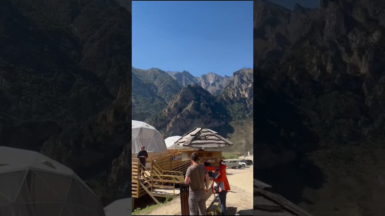 пародром на Чегеме... где можно полетать на пароплане среди гор...