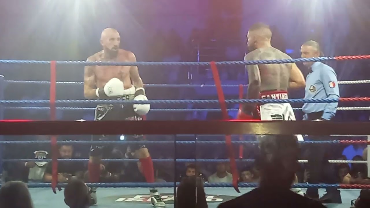 super' Steve Martin vs 'super' Scott Dixon (round 8)