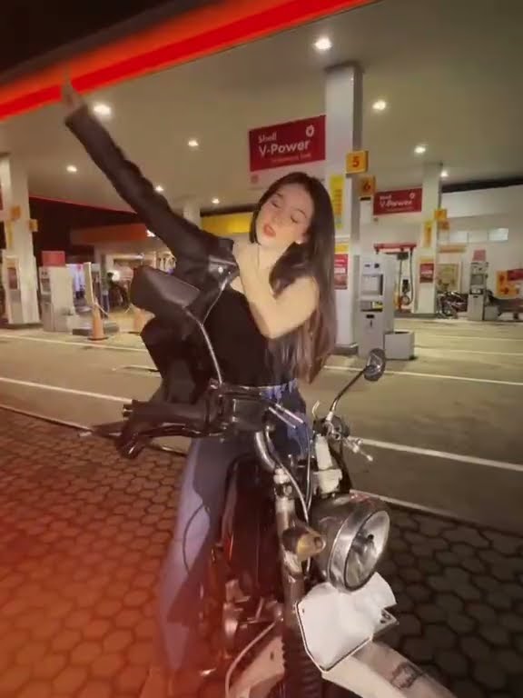 ketemu di km 50 ya jessica jane✨