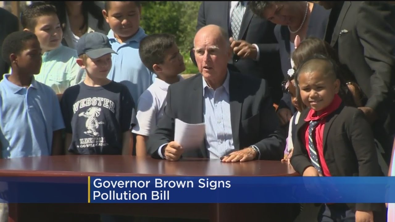 California Governor Brown signs gas tax bill