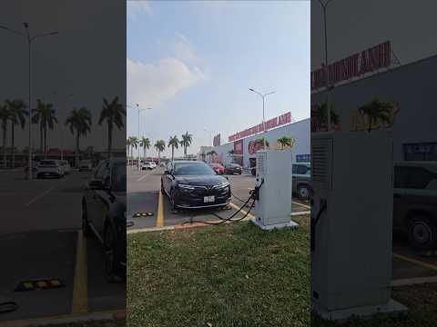 Trải nghiệm đi sạc xe điện và thời gian đi mua sắm là quá thoải mái.