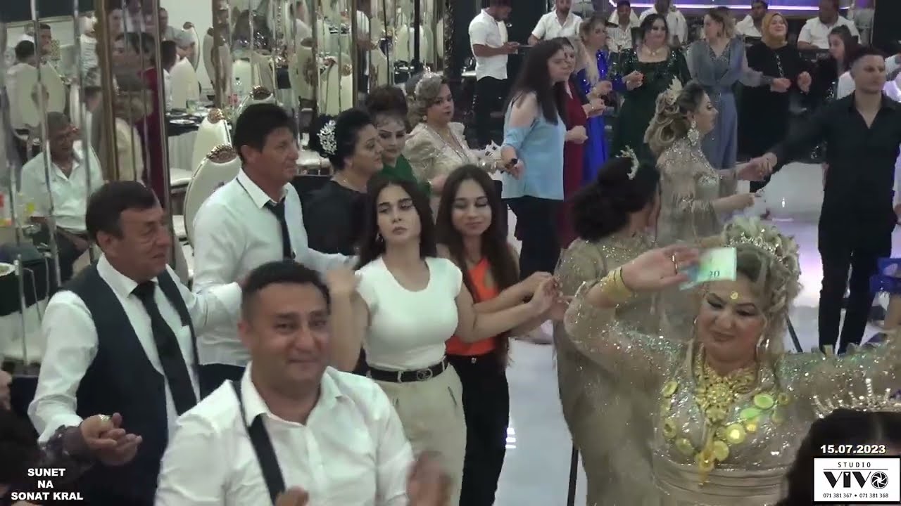 Sonat Kral - sunet 2 del restorant, Studio 