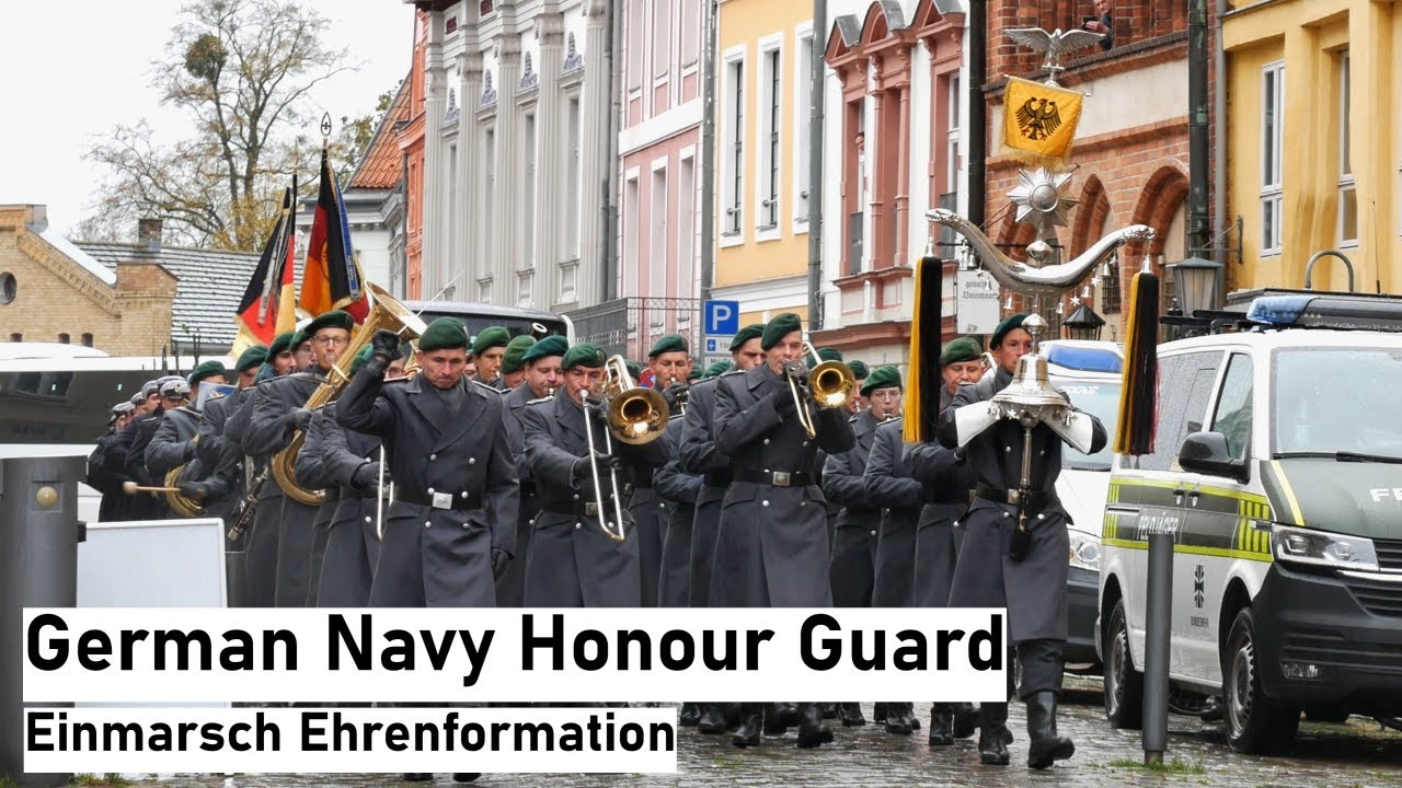 Einmarsch Ehrenformation Marinetechnikschule/Wachbataillon Vereidigung Crew IX/2025 