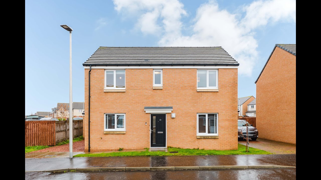 2424L - Knight Crescent