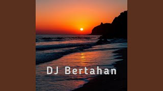 Download Lagu Bertahan