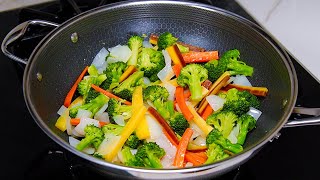 Fried broccoli with carrots in a pan! An easy and delicious broccoli recipe! ASMR recipe! by Erstaunliche Rezepte 6,992 views 2 months ago 2 minutes, 47 seconds