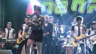 Move on, Della monica. One nada live in patoman