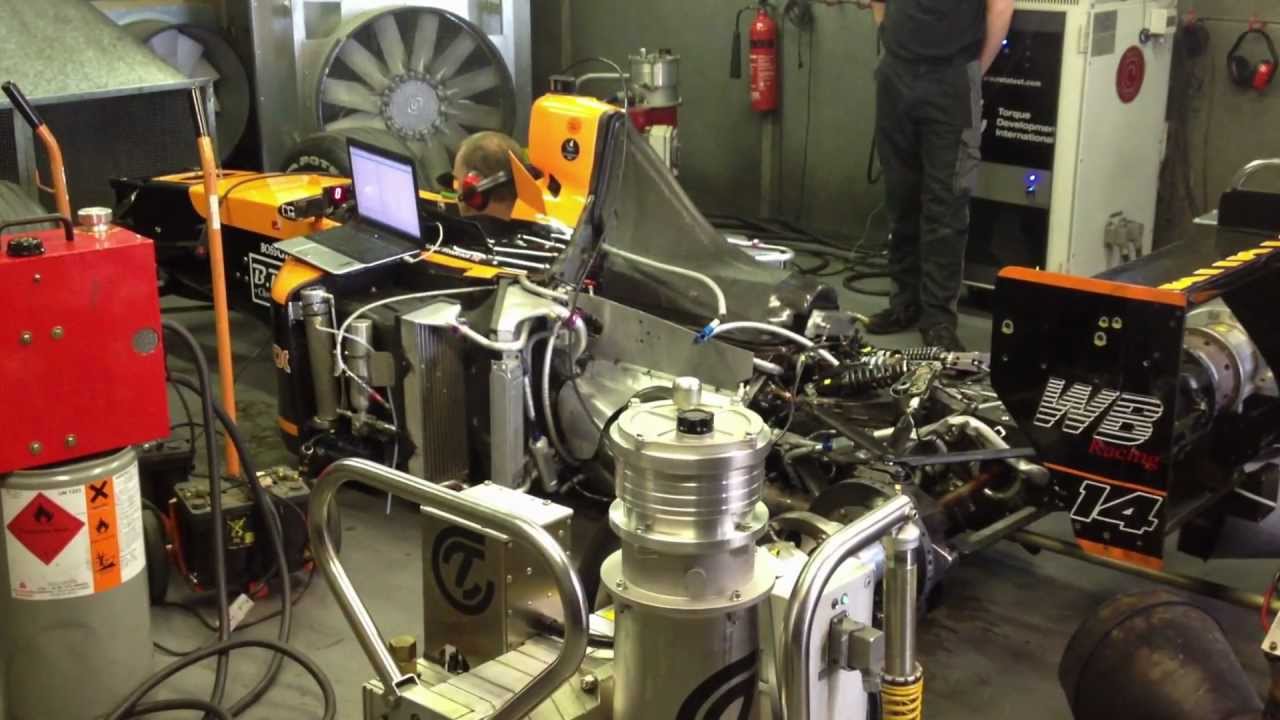 Torque Developments Dyno Arrows F1 car - warm up