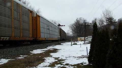 CSX 8189 at Crawfordsville, IN. Southbound During the Day, Six EMD Leaders, and Semaphores