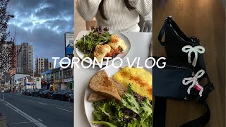 [weekend vlog] travelling to toronto, proxying, brunch with friends, comiccon,  food adventures