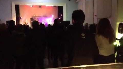 Bose room match foreigner tribute