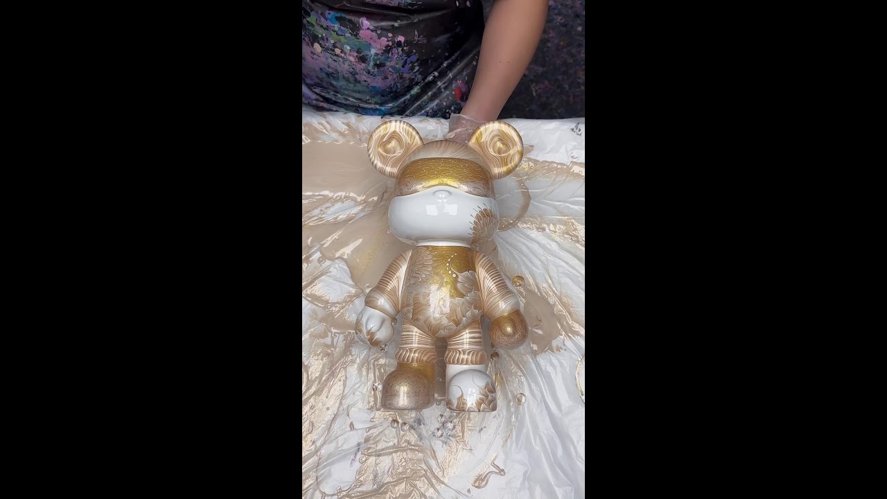 Satisfying Color Flow on Animal Toys｜流れる色が美しい流体アート
