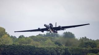 🇺🇸 USAF Lockheed U-2 Dragon Lady Spy Plane in Action | Takeoff, Flyby & Landing