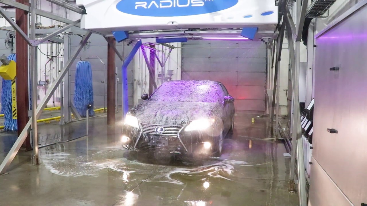 Touchless carwash opens in Grand Rapids