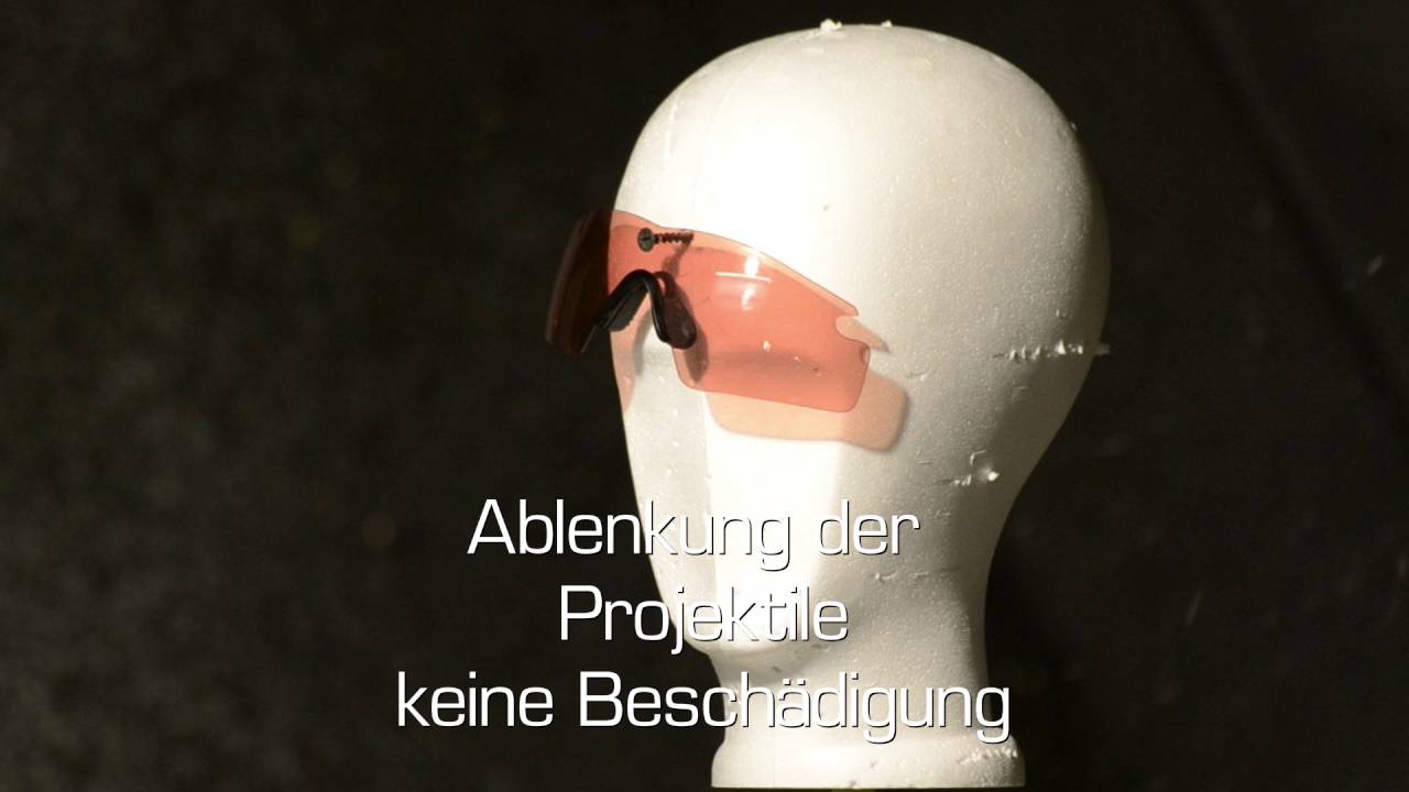 Beschusstest Oakley M-Frame