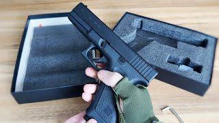 $30 Glock 17 Toy Gun Gel Blaster Unboxing-- Realistic Toy or Just Hype? screenshot 3