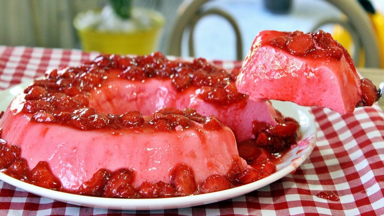 PUDIM DE MORANGO QUE NÃO VAI AO FORNO SUPER FÁCIL E RÁPIDO | Menino Prendado