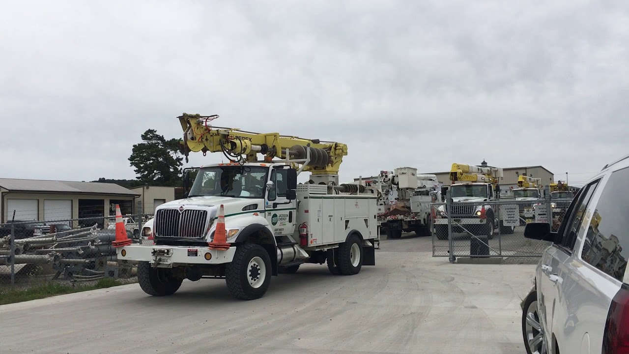 Jackson Energy crews depart for Hurricane Irma relief YouTube
