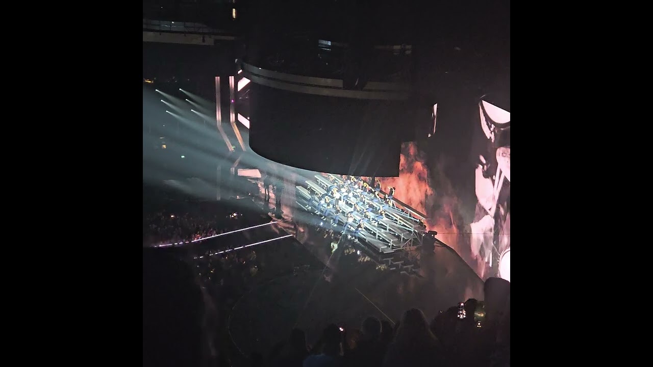 Harry styles at The Brit Awards 2026. 