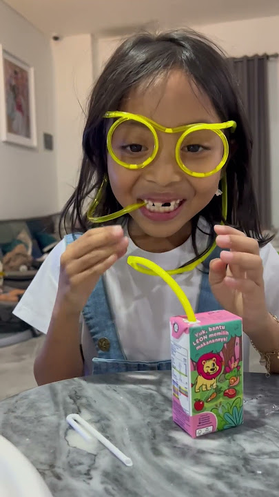 LEIKA MINUM SUSU PAKAI SEDOTAN KACAMATA VIRAL‼️ #leika #viral #shorts